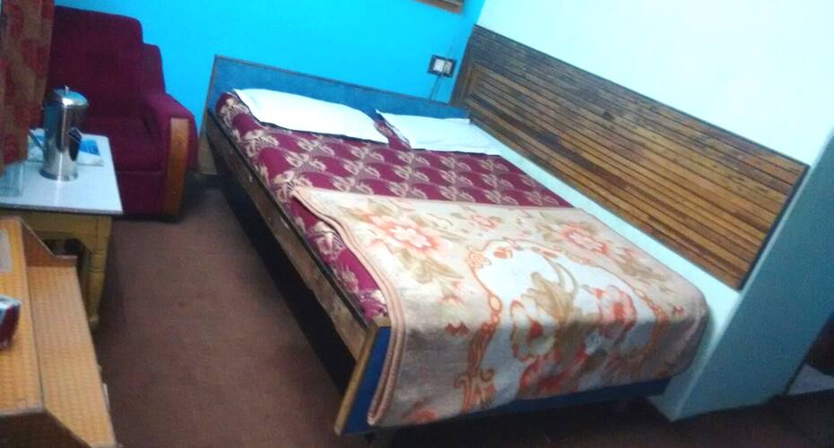 Saraswati hotel, Mughalsarai 5